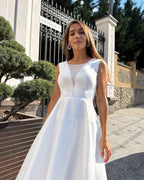 Rochie eleganta midi A-line fără mâneci pentru cununie civilă, elegantă și rafinată.
