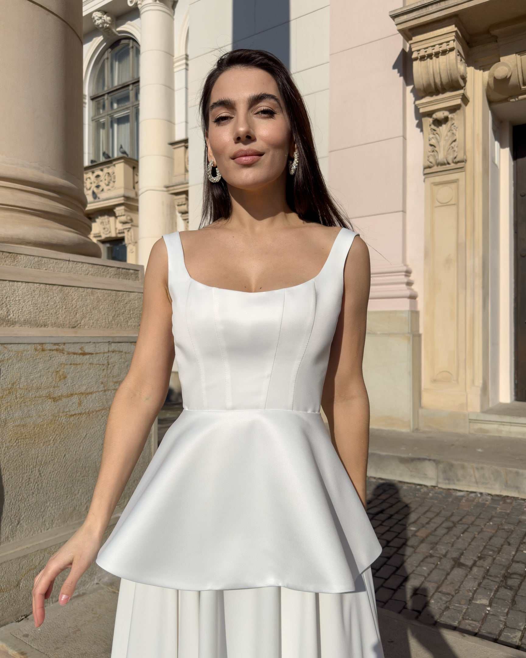 Abito da sposa con peplo staccabile