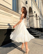 Rochie cununie civila albă elegantă midi cu decolteu, stil A-line din satin regal.